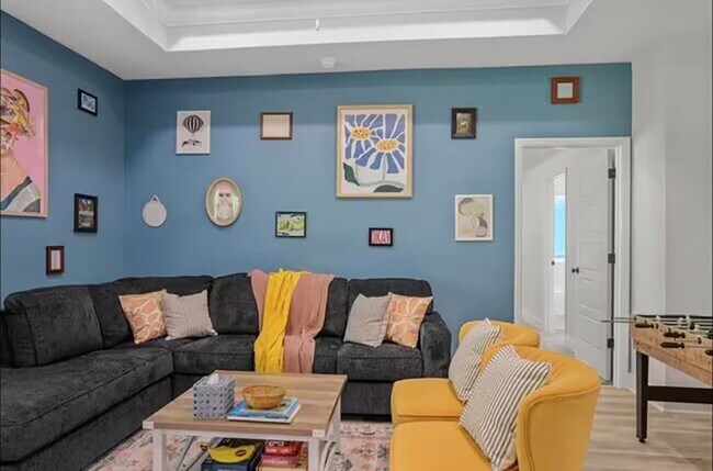 Building Photo - 2047 Hansel Hl Dr