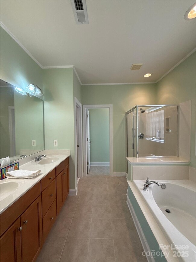 Building Photo - 7032 Ladys Secret Dr