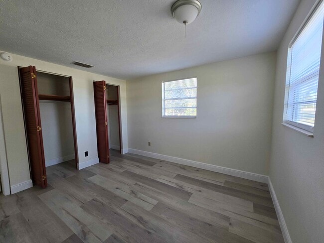 Building Photo - Two Bedroom Home with Large Fenced-in Yard