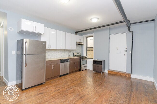 Building Photo - 327 E 19th St