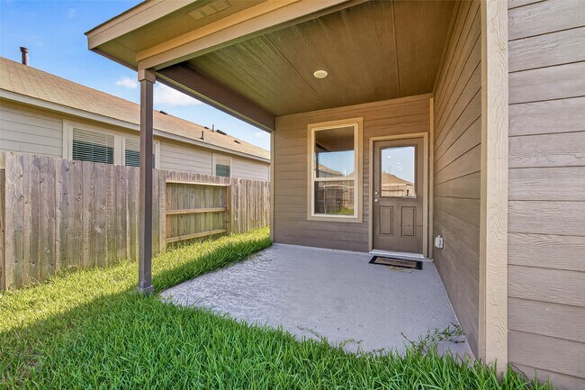 Building Photo - 16737 Oak Bough Dr