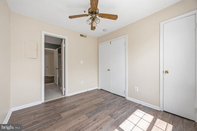 Building Photo - 14053 Vista Dr