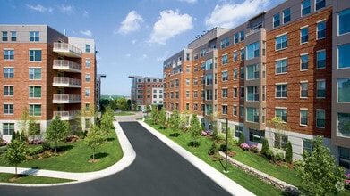 Building Photo - Longview Place