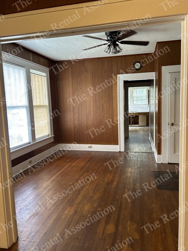 Building Photo - 201 S Farmerville St