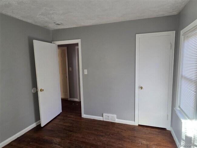 Building Photo - 19496 Braile St