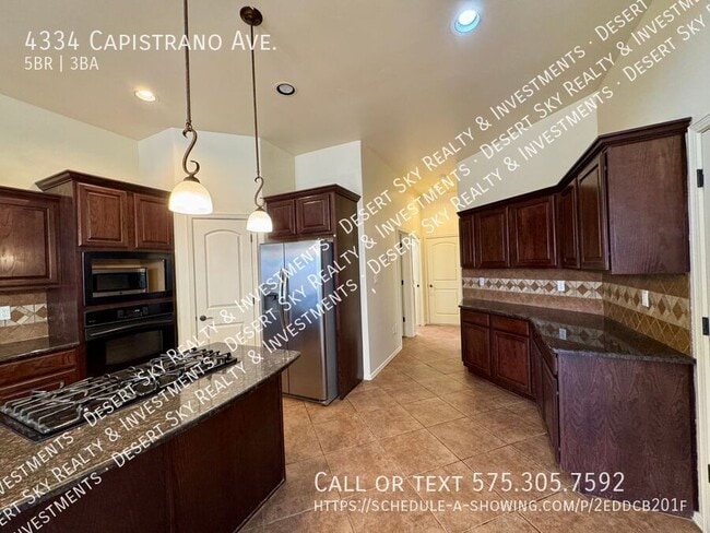 Building Photo - 4334 Capistrano Ave