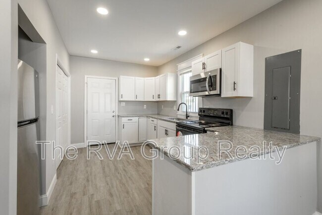 Building Photo - 1808 Mansion Avenue