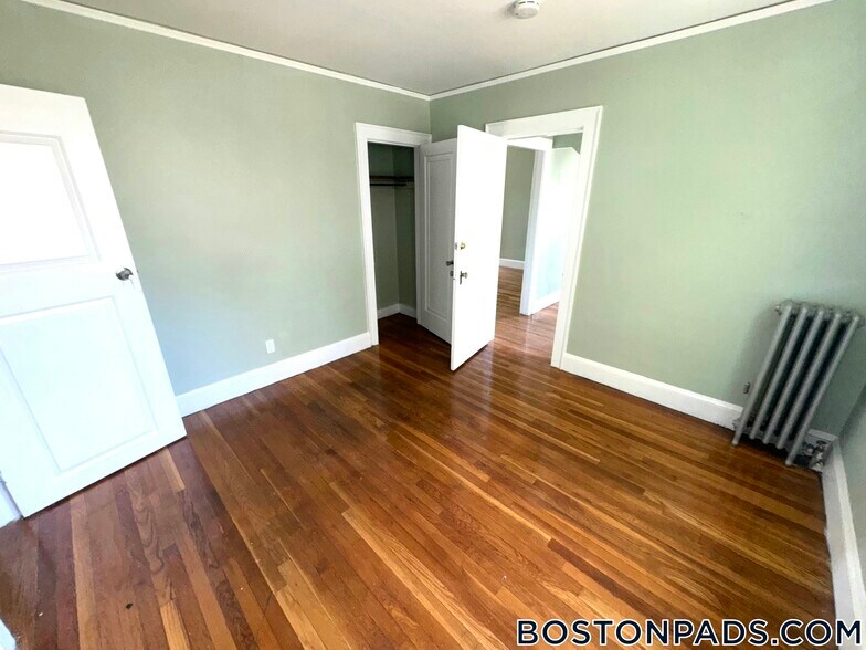 Building Photo - 747 Boylston St