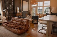 Building Photo - 11 S Mason St