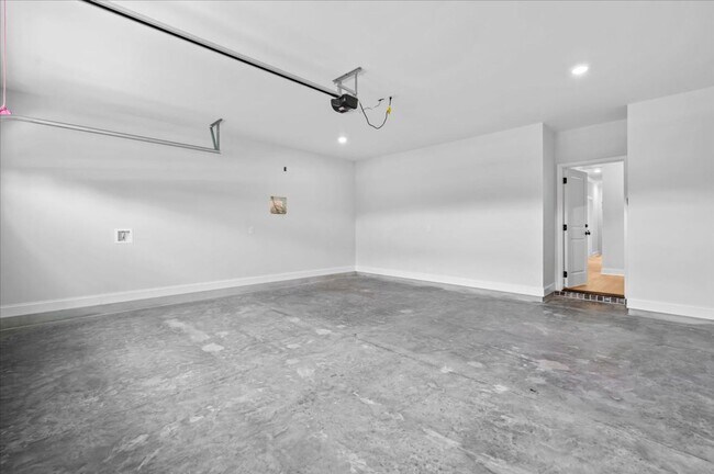 Building Photo - 70 Owens Rd