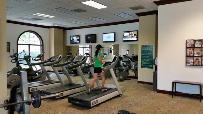 Building Photo - 195 14th St NE