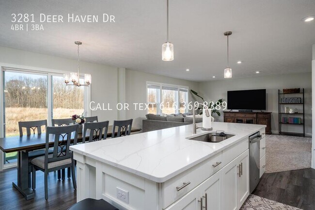 Building Photo - 3281 Deer Haven Dr
