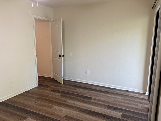 Building Photo - 1812 W Tharpe St