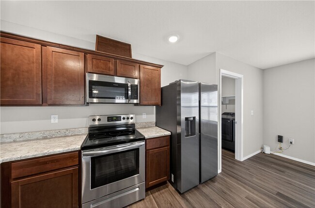 Building Photo - 4404 SW Sackett Ave