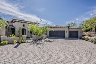 Building Photo - 12016 N Sunset Dr