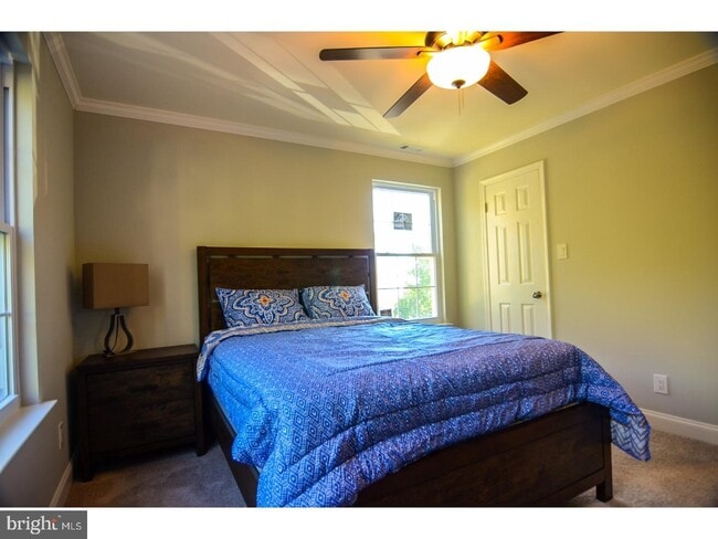 Building Photo - 1094 Tristram Cir