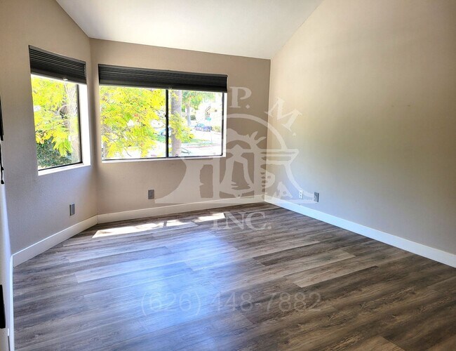 Building Photo - 13104 Glen Ct