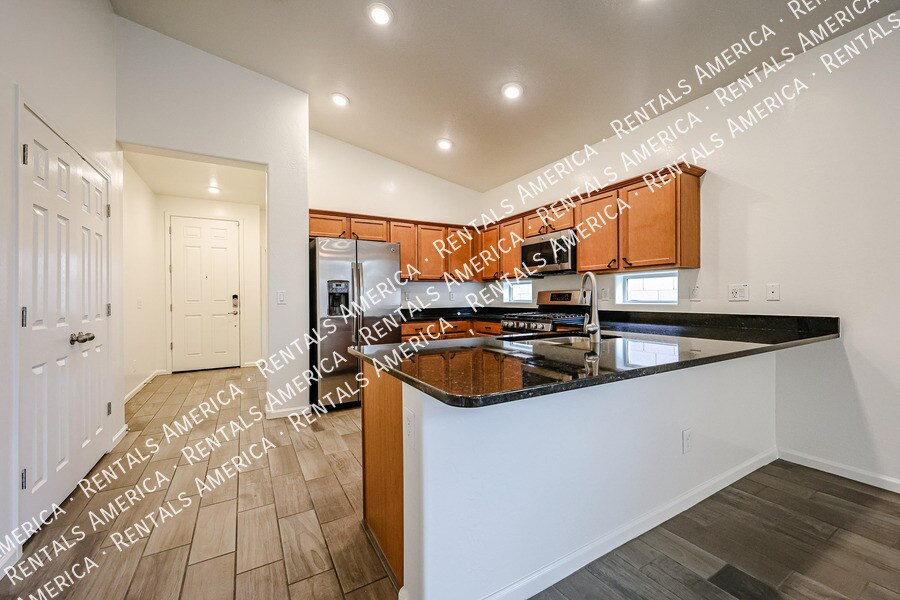 Building Photo - 11039 E Verbina Ln