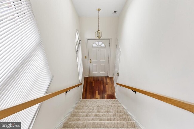 Building Photo - 1126 Chanticleer