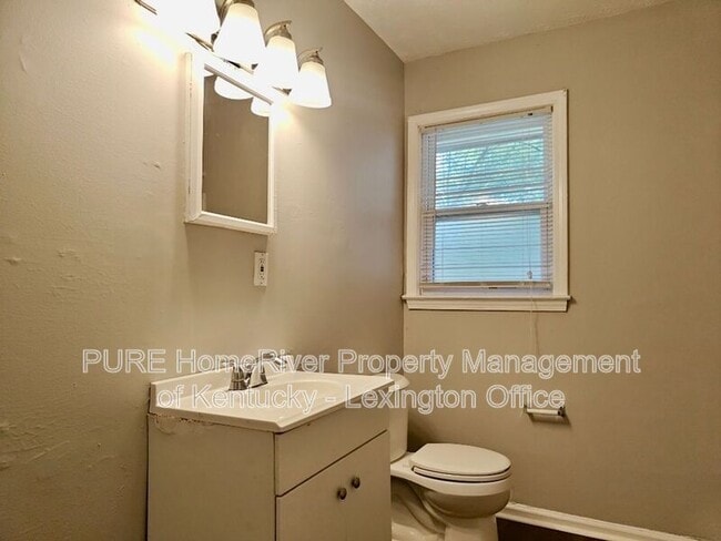 Building Photo - 1278 Winburn Dr