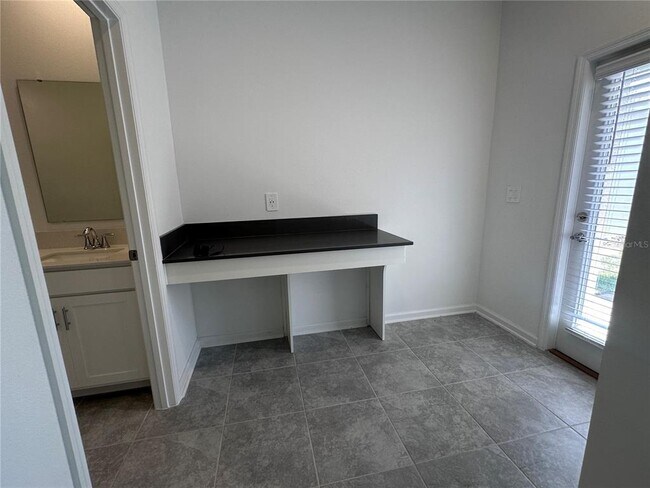 Building Photo - 6110 Blissful St
