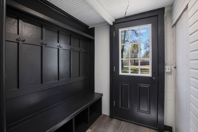 Building Photo - 3 Bedroom Bungalow in Fort Collins