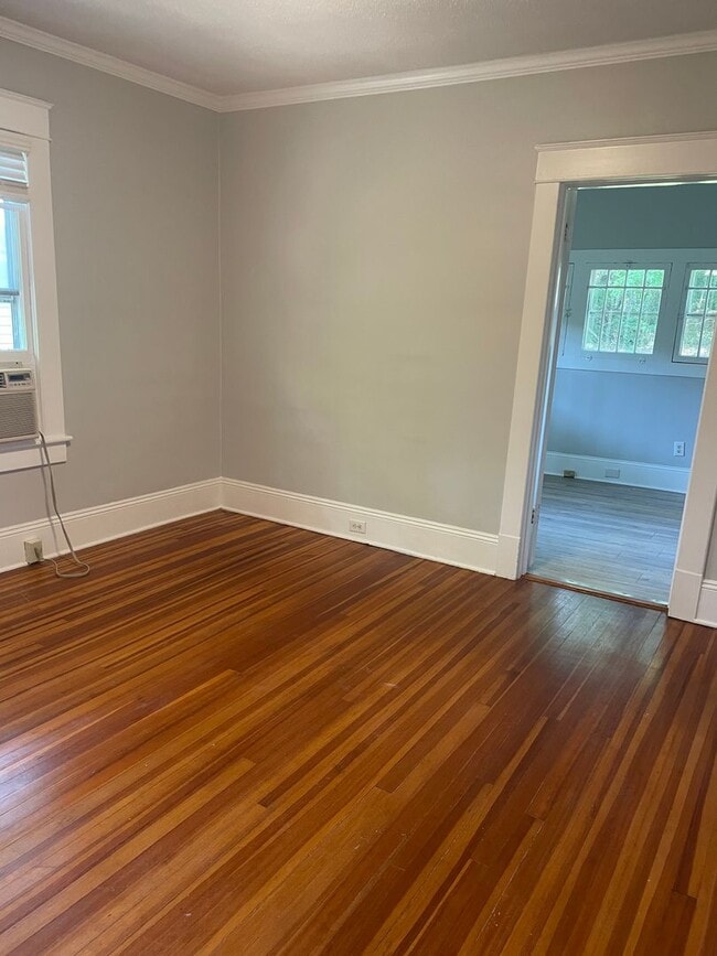 Building Photo - Spacious 2 Bedroom with an Office - LAWNCA...