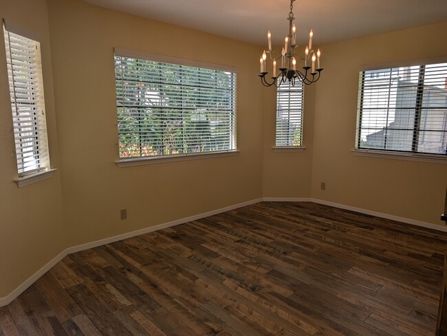 Building Photo - 274 Tempus Cir