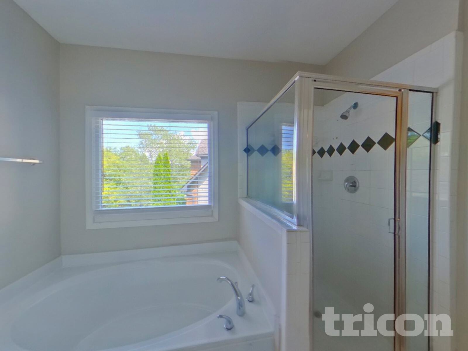 Building Photo - 1114 Fairview Club Cir