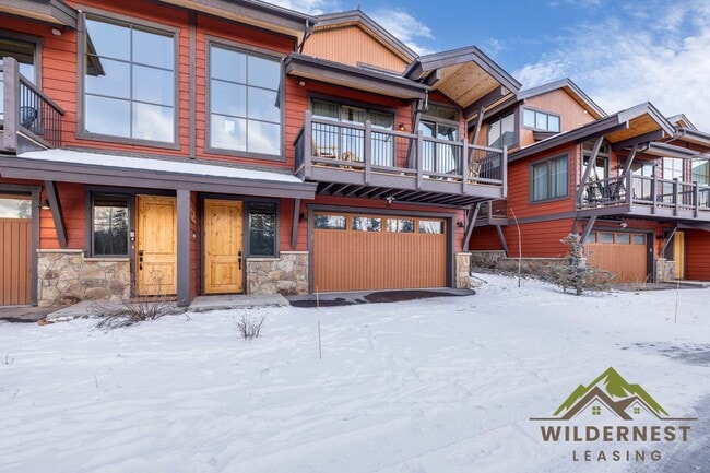 Building Photo - Beautiful Furnished Townhome with infared sauna, finished garage and community amenties