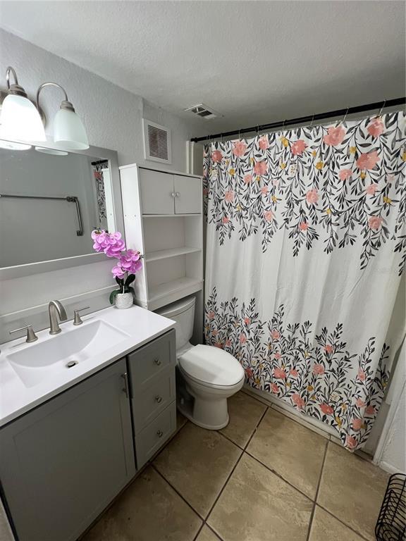 Building Photo - 851 Sky Lake Cir