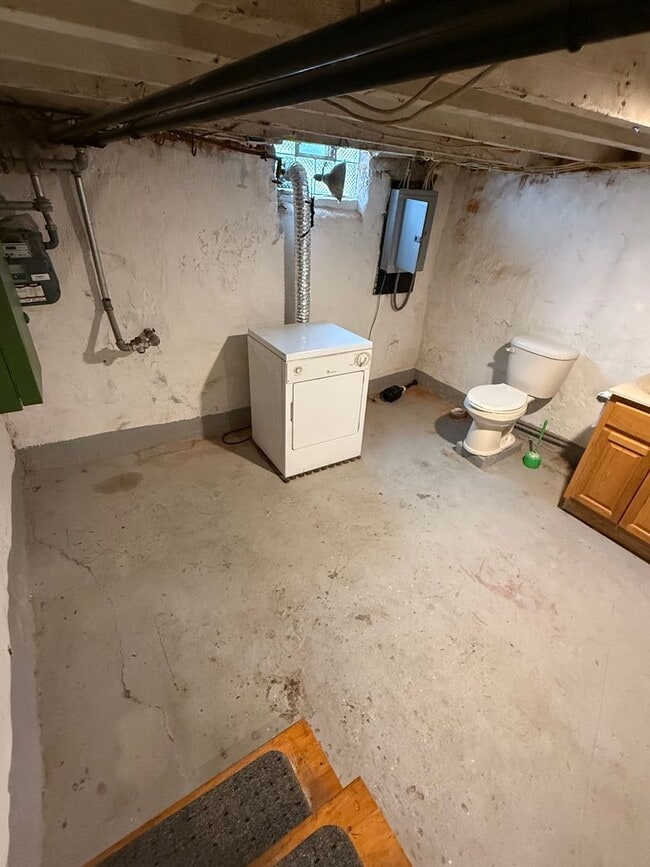 Building Photo - Beautiful 2BR home in Port Richmond