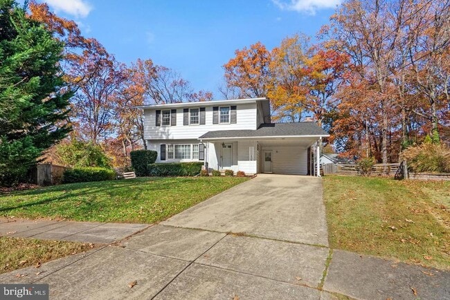 Building Photo - 111 Tamarisk Ct