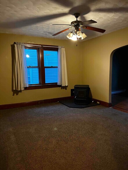 Building Photo - 2649 Olyphant Ave