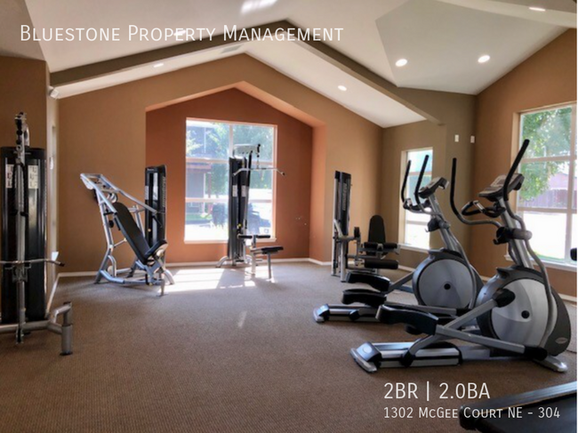 Building Photo - 1302 Mcgee Ct NE