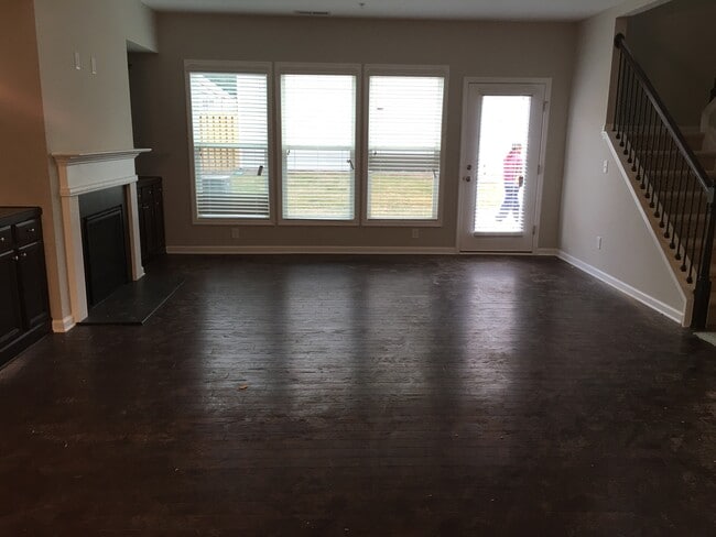 Building Photo - 1256 Elderwood Way