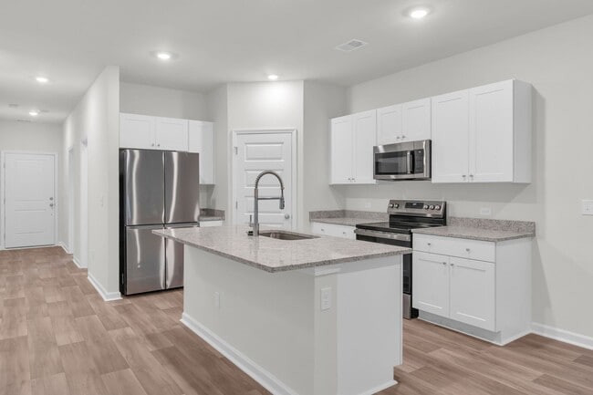 Building Photo - ***MOVE-IN SPECIAL*** $500 OFF OF YOUR FIRST MONTH'S RENT AND APPLICATION FEES WAIVED UPON APPROV...