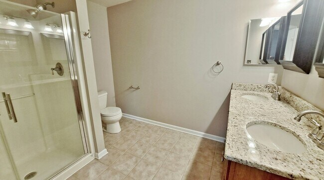 Building Photo - 3 Bed / 2-1/2 Bath Single Family Townhome with 1-Car Garage