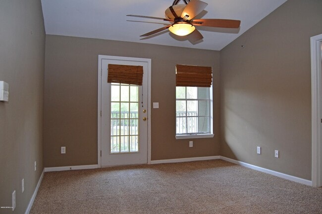 Building Photo - 31183 Paradise Commons