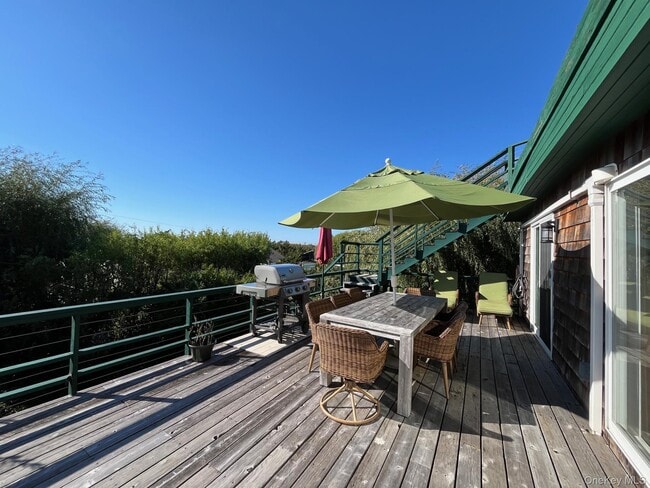 Building Photo - 150 Clipper Roadway