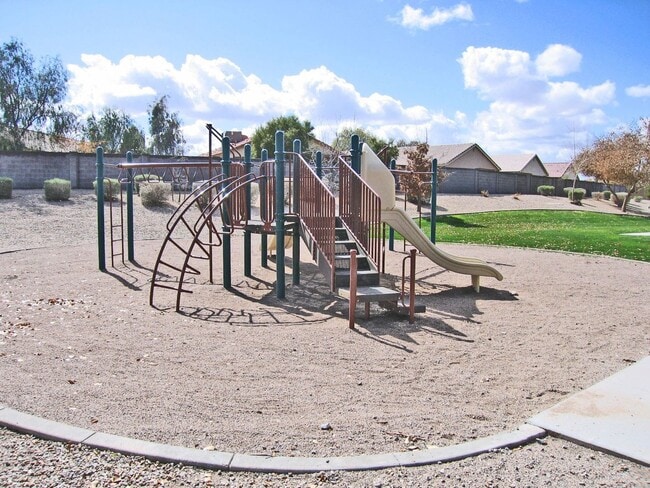Building Photo - 3 Bedroom 2 bath single family home in CAM...