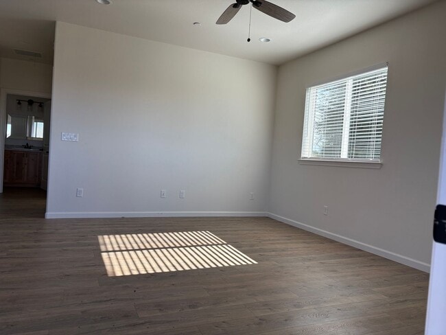 Building Photo - 1329 Taylor Ln