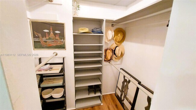 Building Photo - 3375 N Country Club Dr