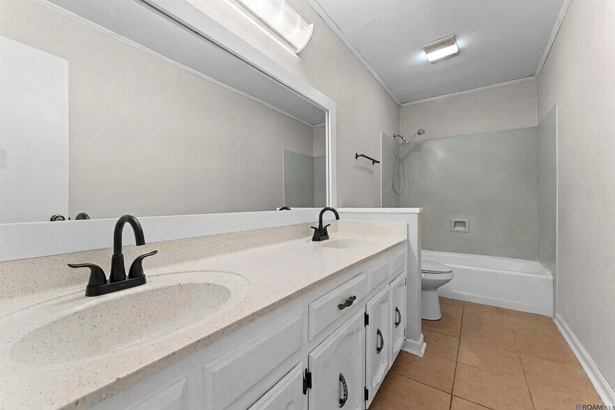 Building Photo - 6362 Westridge Dr