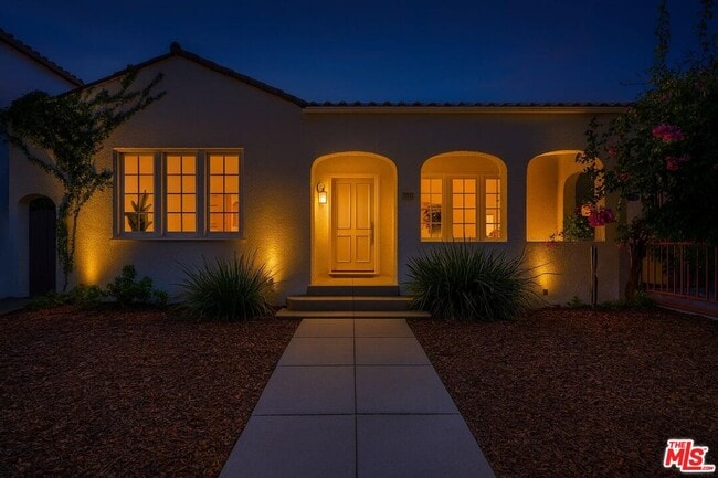 Primary Photo - 641 N Martel Ave