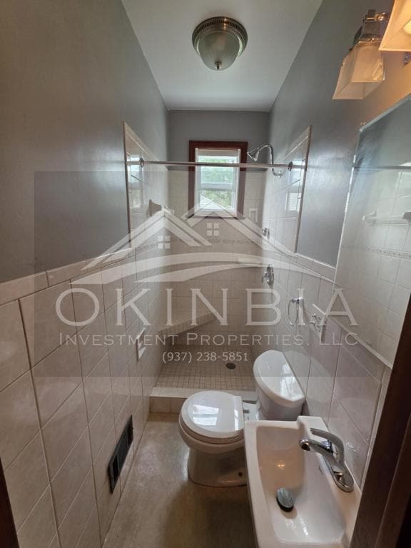 Building Photo - 216 Knecht Dr