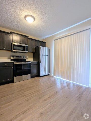 Building Photo - Lake View Apartments