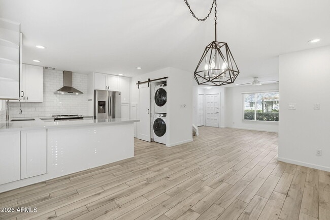 Building Photo - 6131 N Granite Reef Rd