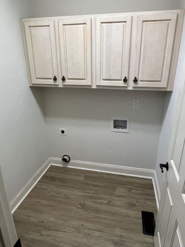 Building Photo - Refreshed 4 Bed home in Ballantyne