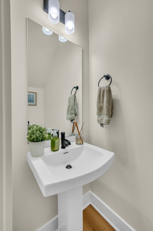 Building Photo - 540 Taffy Wy